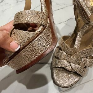 Tribute YSL. Metallic Gold Strappy Platform Sandals
